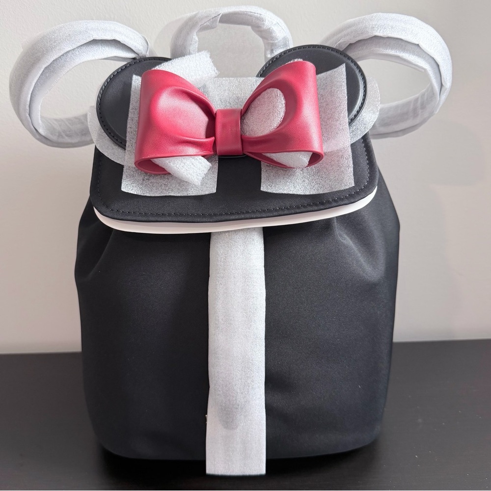 DisneyX Kate Spade New York Minnie Backpack and Minnie Mouse key/Purse charm - Picture 3 of 12